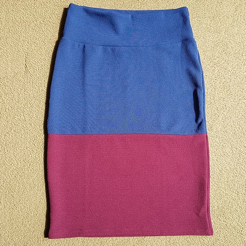 Lularoe Navy/maroon Cassie